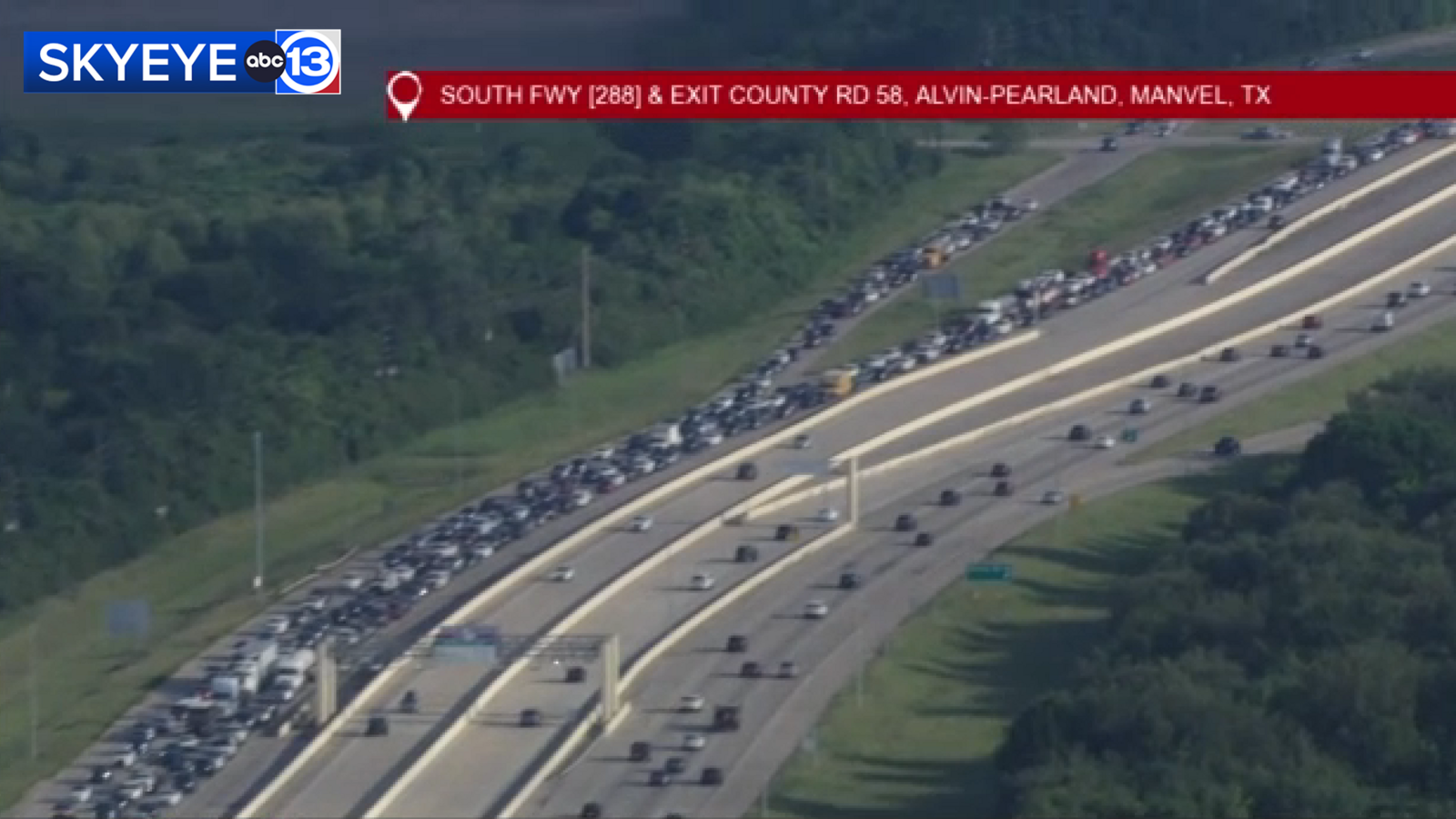 13 Alert Traffic: Highway 288 northbound lanes closed at County Road 59 due to multi-car crash, TranStar says
