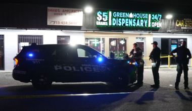 Houston dispensary employee shoots teen, juvenile in critical condition