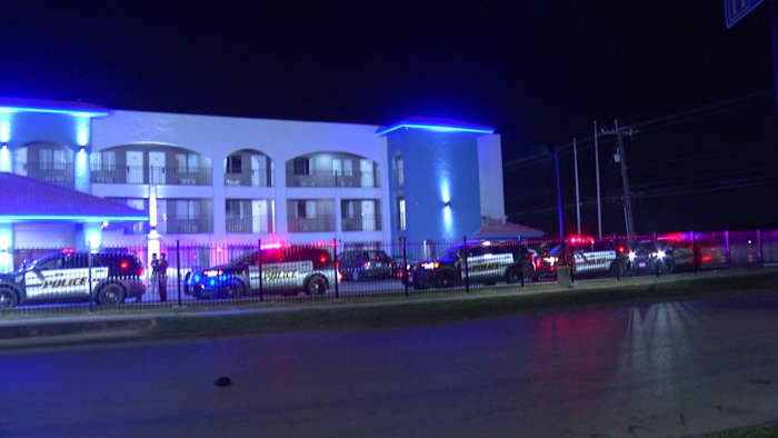 Man suffers critical injuries after shooting outside hotel on Northeast Side, SAPD says