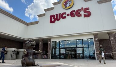 Is it legal to carry a gun into Buc-ee's? What to know.