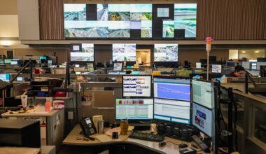 Austin officials criticize delays in 911 communications overhaul