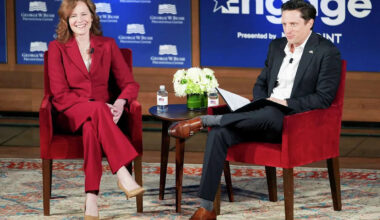 Supreme Court justices steer clear of recent controversies during Dallas appearances