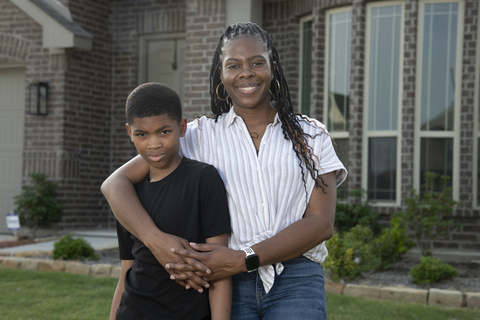 $25K Grant from FHLB Dallas and Gulf Coast Bank & Trust Helps Army Veteran Buy a Home in Dallas-Fort Worth, Texas