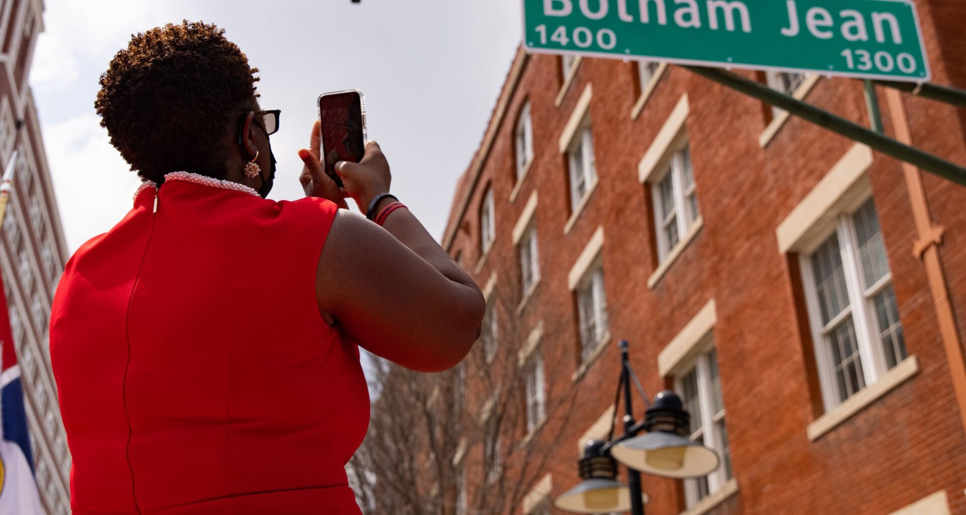 Botham Jean Boulevard in South Dallas to be reflected on highway exits