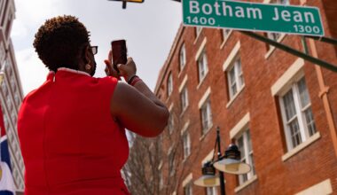 Botham Jean Boulevard in South Dallas to be reflected on highway exits