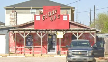 Shuttered Austin honky-tonk Giddy Ups scores epic revival