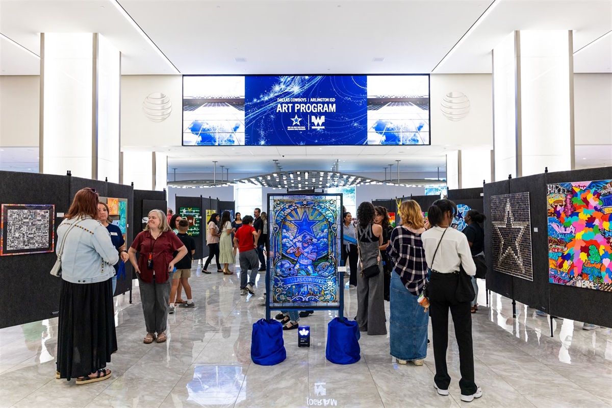Cowboys, Whataburger & Arlington ISD Celebrate 2025–26 Art Program
