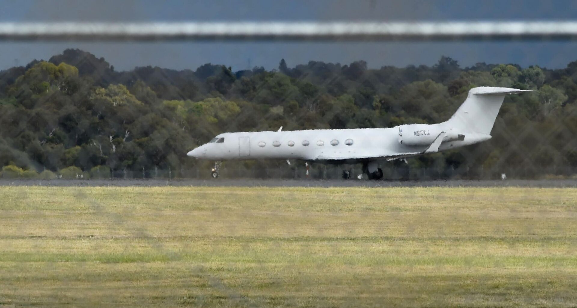 6 passengers from hantavirus-hit ship arrive in Australia for 3-week quarantine