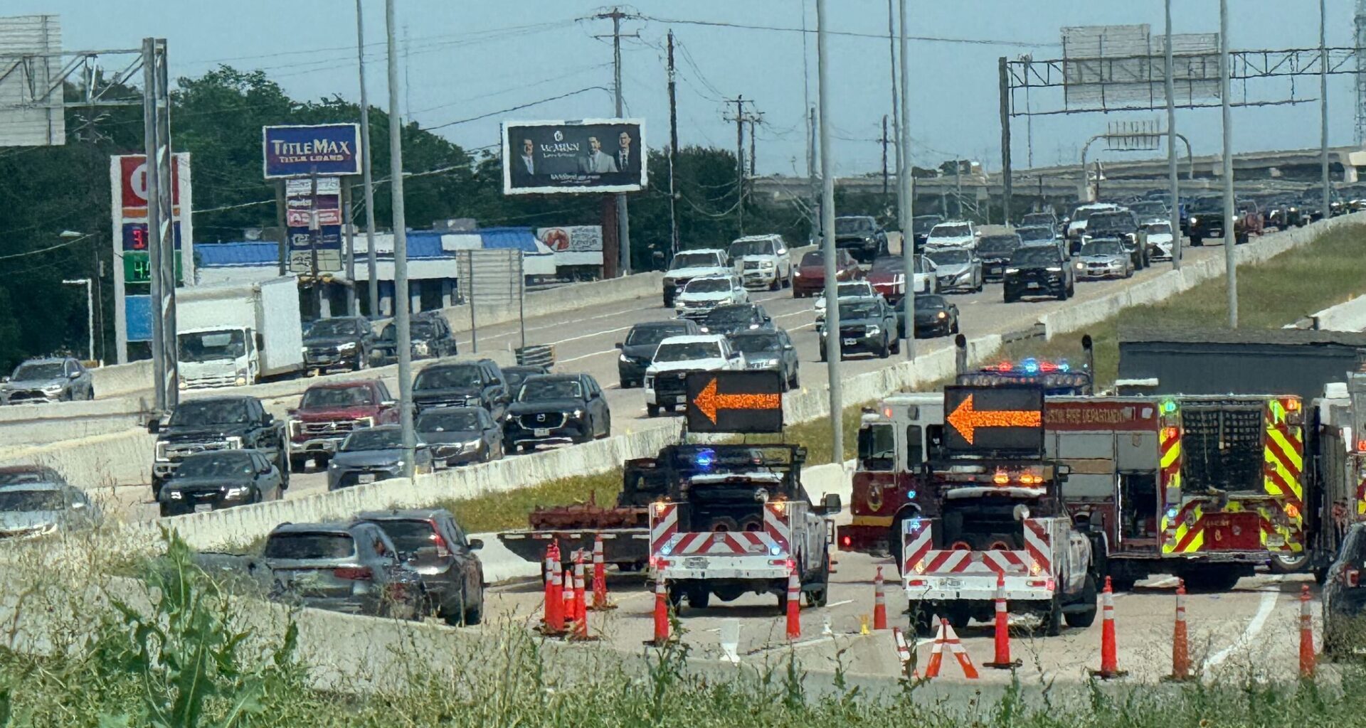 'Critical' crash shuts down U.S. 183 in Austin, halts traffic