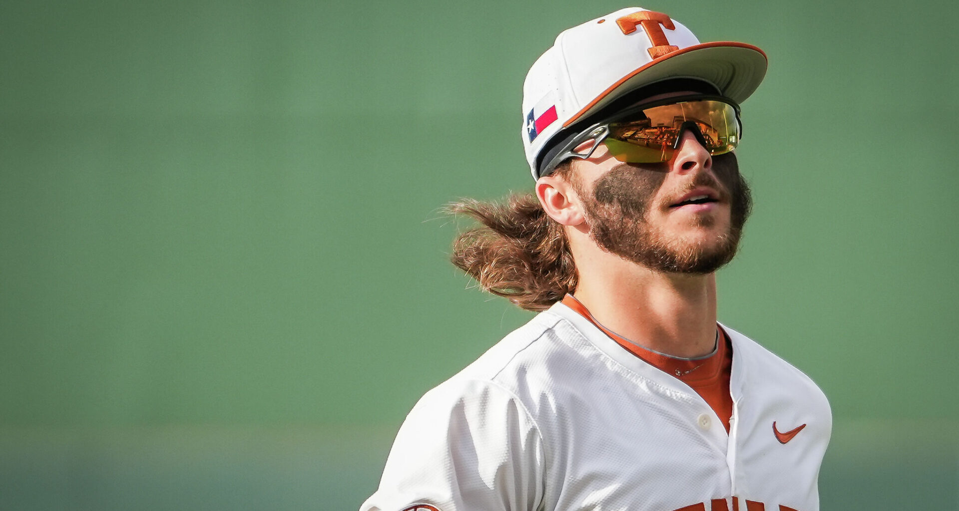 Texas' Aiden Robbins exits Missouri game with illness, not injury