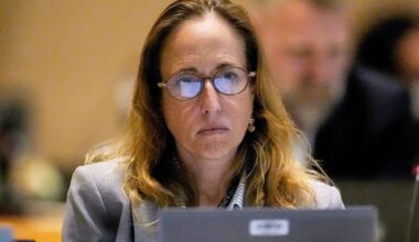 FDA official who scrutinized COVID shots and antidepressants is out in latest shake-up
