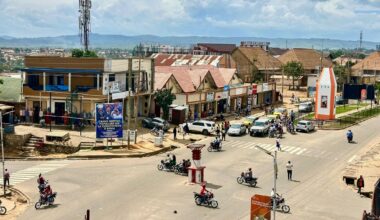 Congolese report constant burials as deaths in new Ebola outbreak reach 80