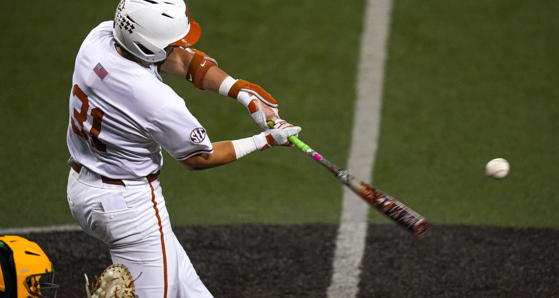 Casey Borba leads Texas baseball to series-opening win over Missouri