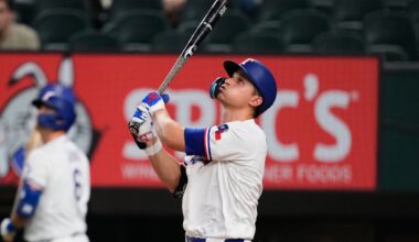 Slumping Rangers shortstop Corey Seager sits out because of back spasms