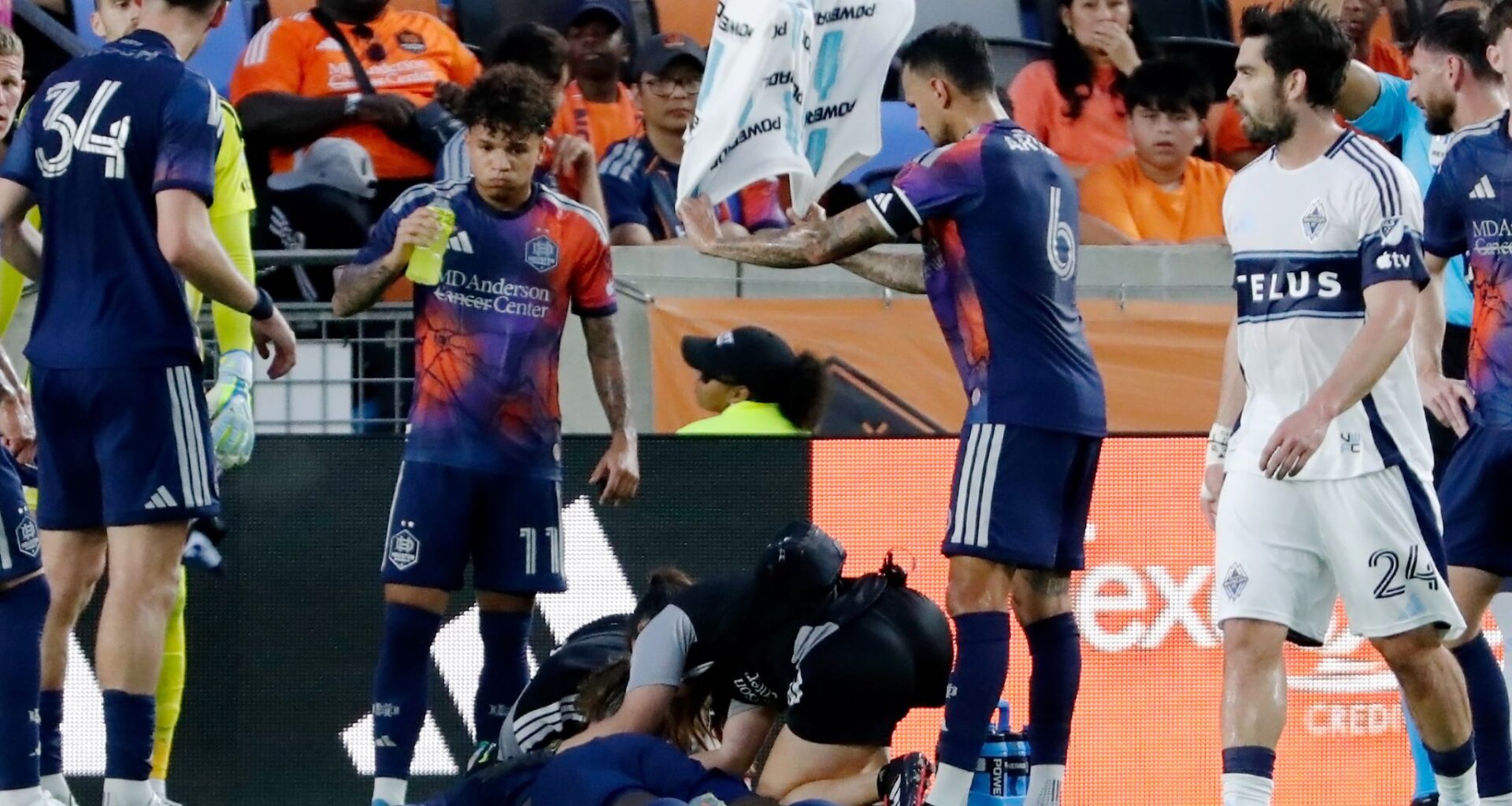 Dynamo defender Diadie Samassekou taken off field in ambulance with apparent head injury
