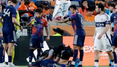 Dynamo defender Diadie Samassekou taken off field in ambulance with apparent head injury