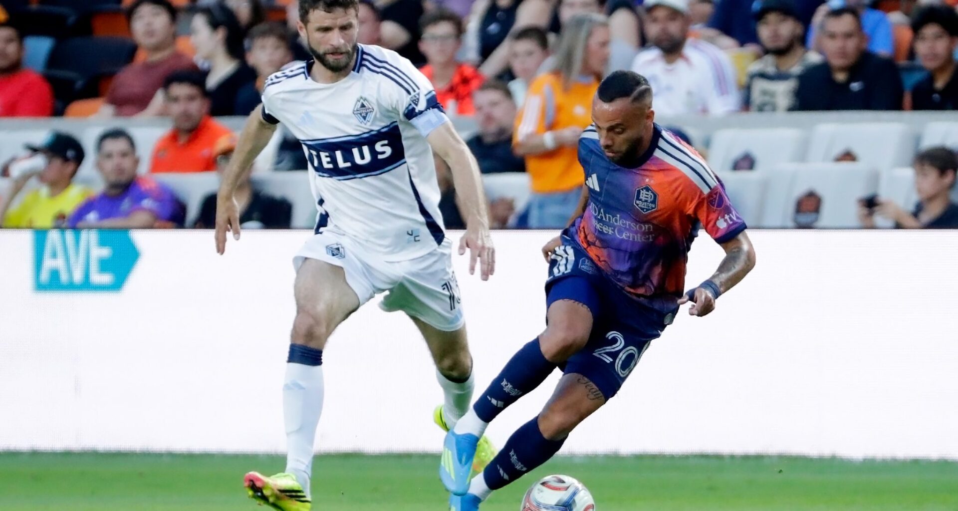 MLS: Houston Dynamo beat Vancouver, end Whitecaps' unbeaten streak