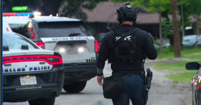 2 men found shot to death at Dallas home, police say suspect in custody after standoff