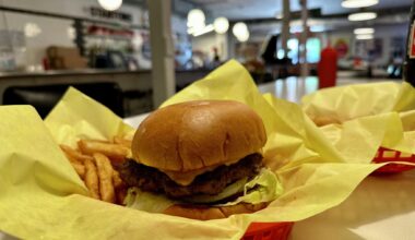 Decades-old Houston burger icon began as a corner store