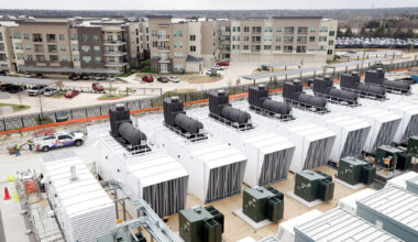 Houstonians use AI but broadly oppose data centers, UH study finds