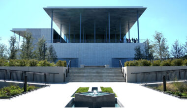 Man charged with making terroristic threat at Ismaili Center