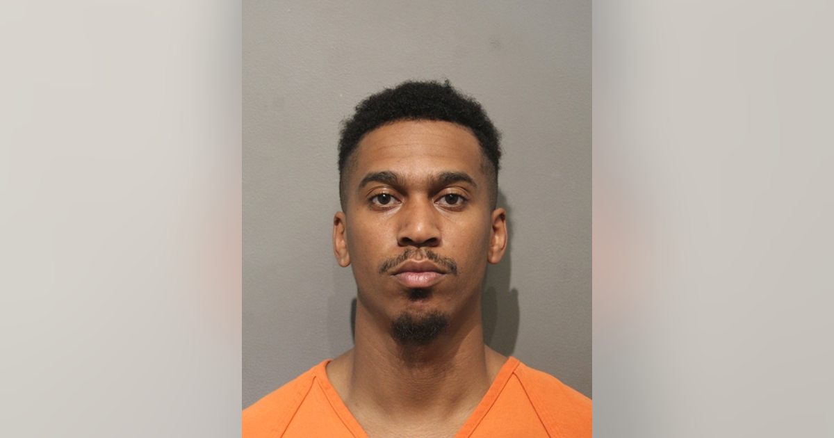 Houston man charged after alleged threats at Islamic center