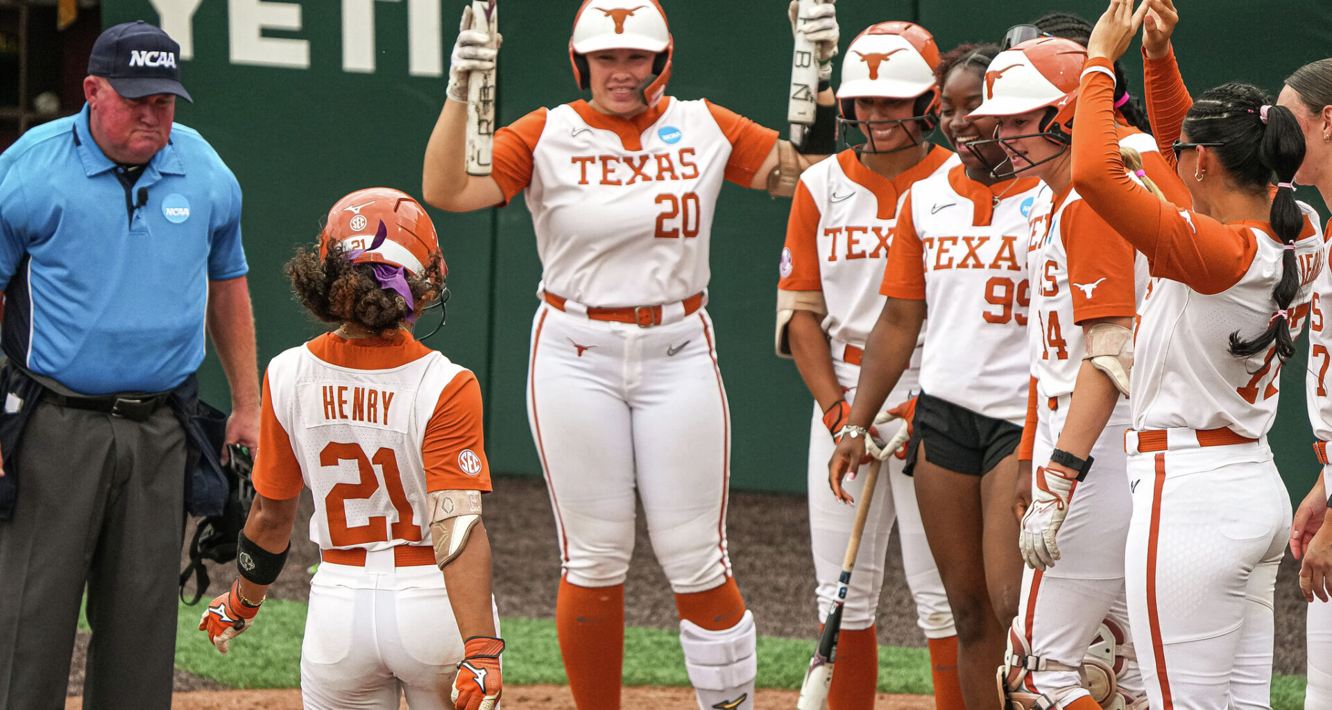 Texas Longhorns stay hungry in title defense vs upstart Arizona State