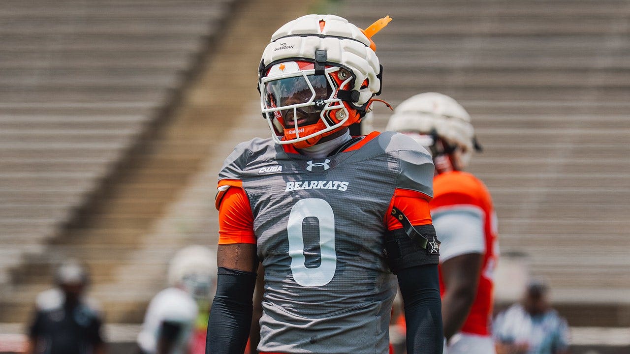 Sam Houston State defensive back William Davis dead at 22, team mourns