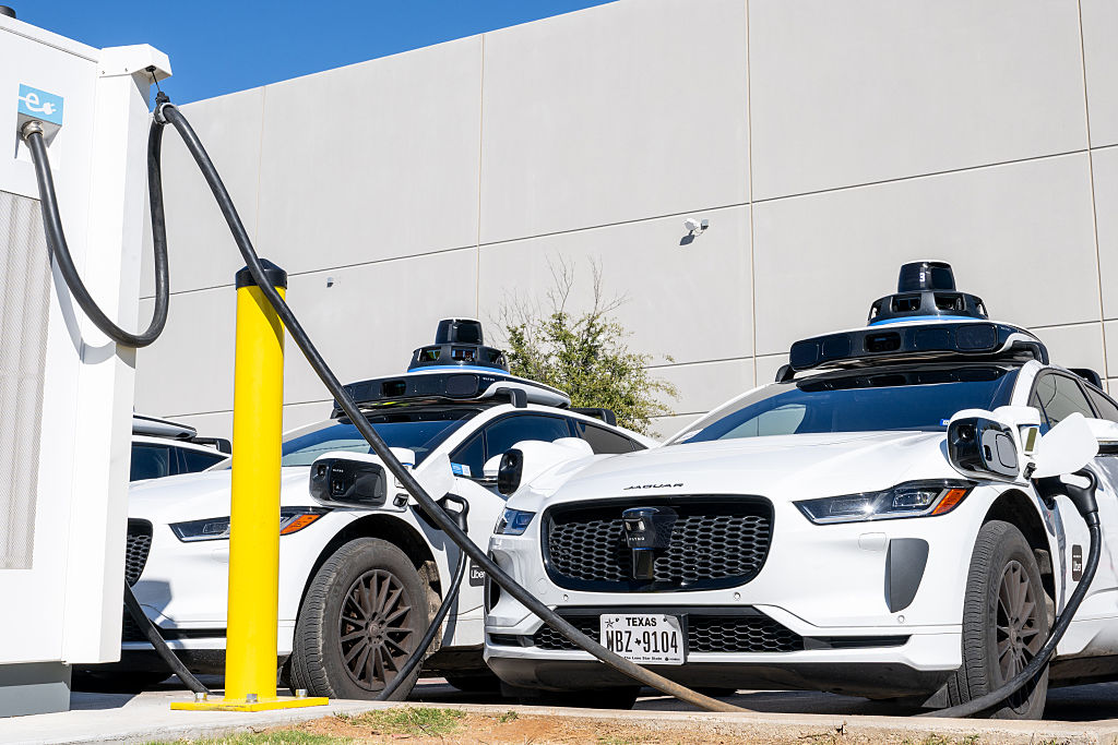 Waymo generators causing noise concerns at Austin park