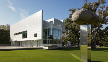 Rachofsky House cuts millions off of listing price