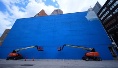 An outcry erupts as a whale mural beloved by many in Dallas is replaced with art for the World Cup