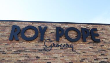 An 83-year-old Fort Worth grocery is closing. Here’s what Westland plans next