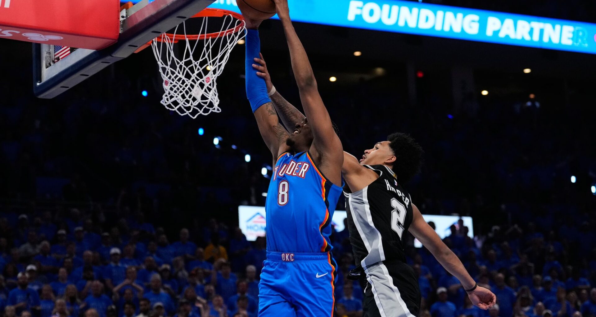 OKC guard Jalen Williams' hamstring issues return, he leaves Game 2 of Thunder-Spurs early