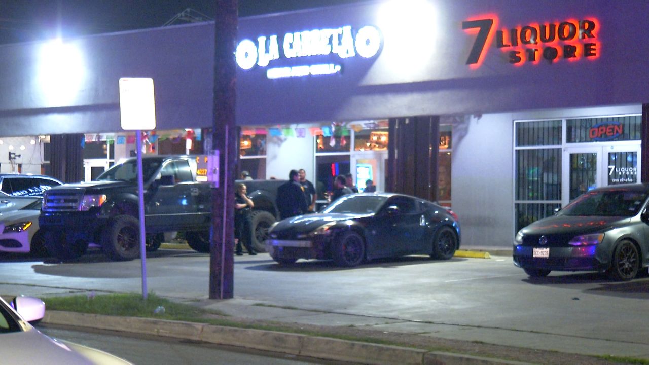 Texas bar shooting sparks San Antonio police investigation