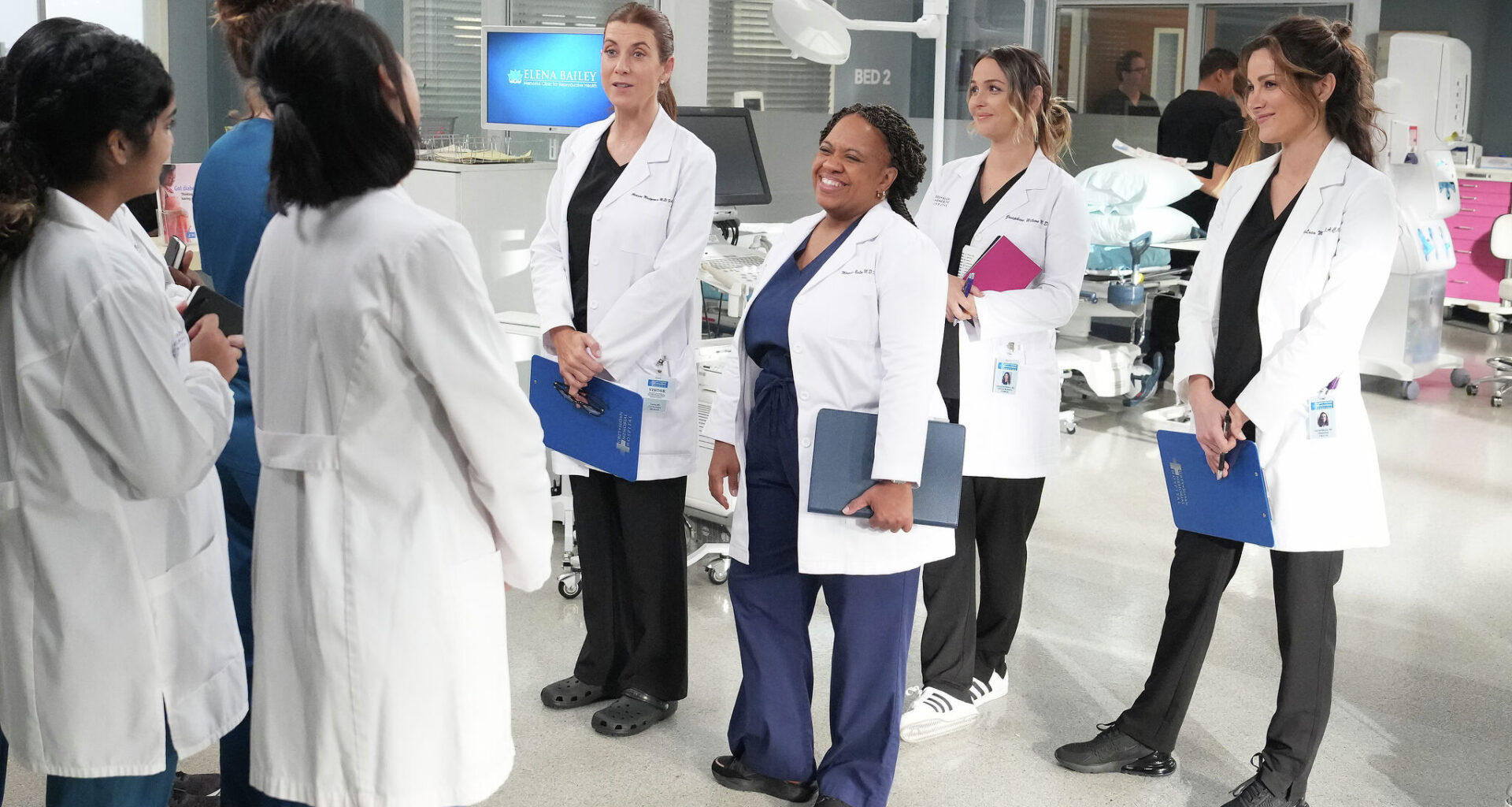 GREYS ANATOMY - Training Day - Addison makes a special appearance at Grey Sloan to welcome Baileys new OB/GYN trainees.