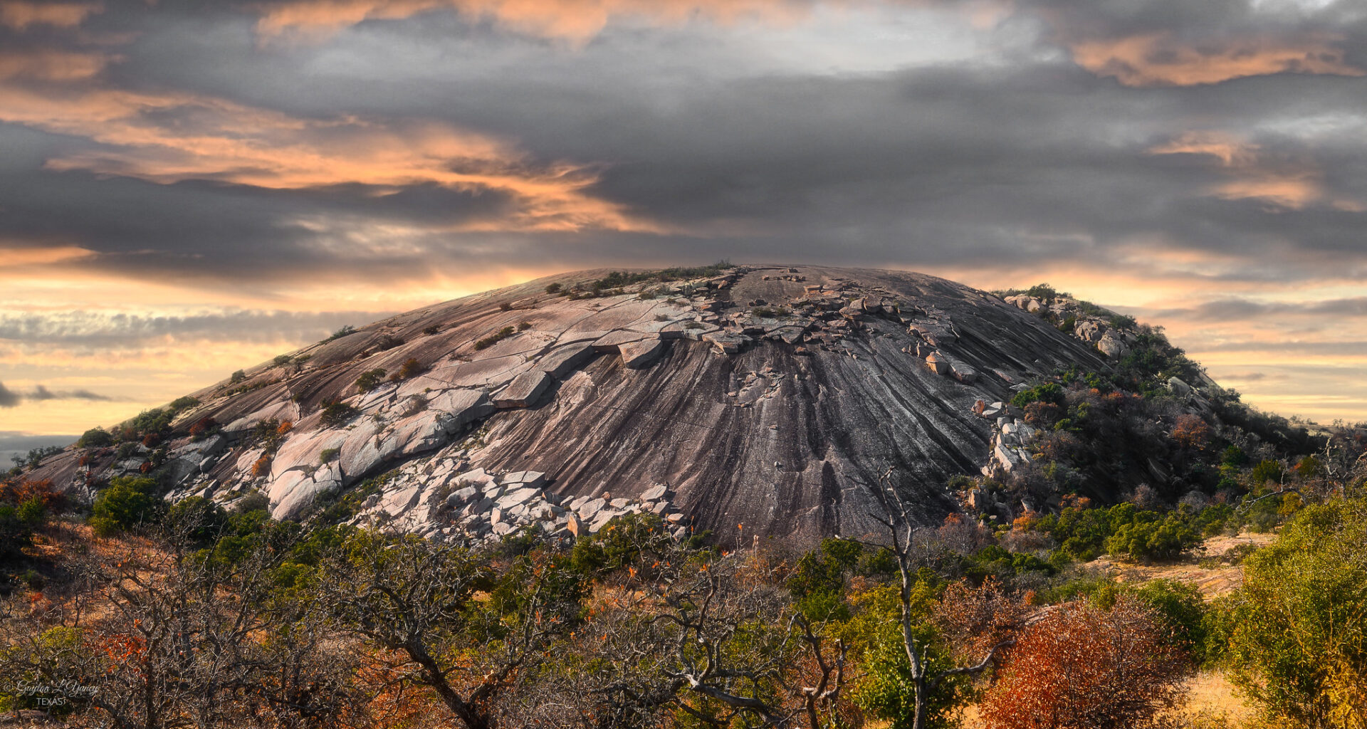 81-year-old woman found dead at Enchanted Rock park in Texas