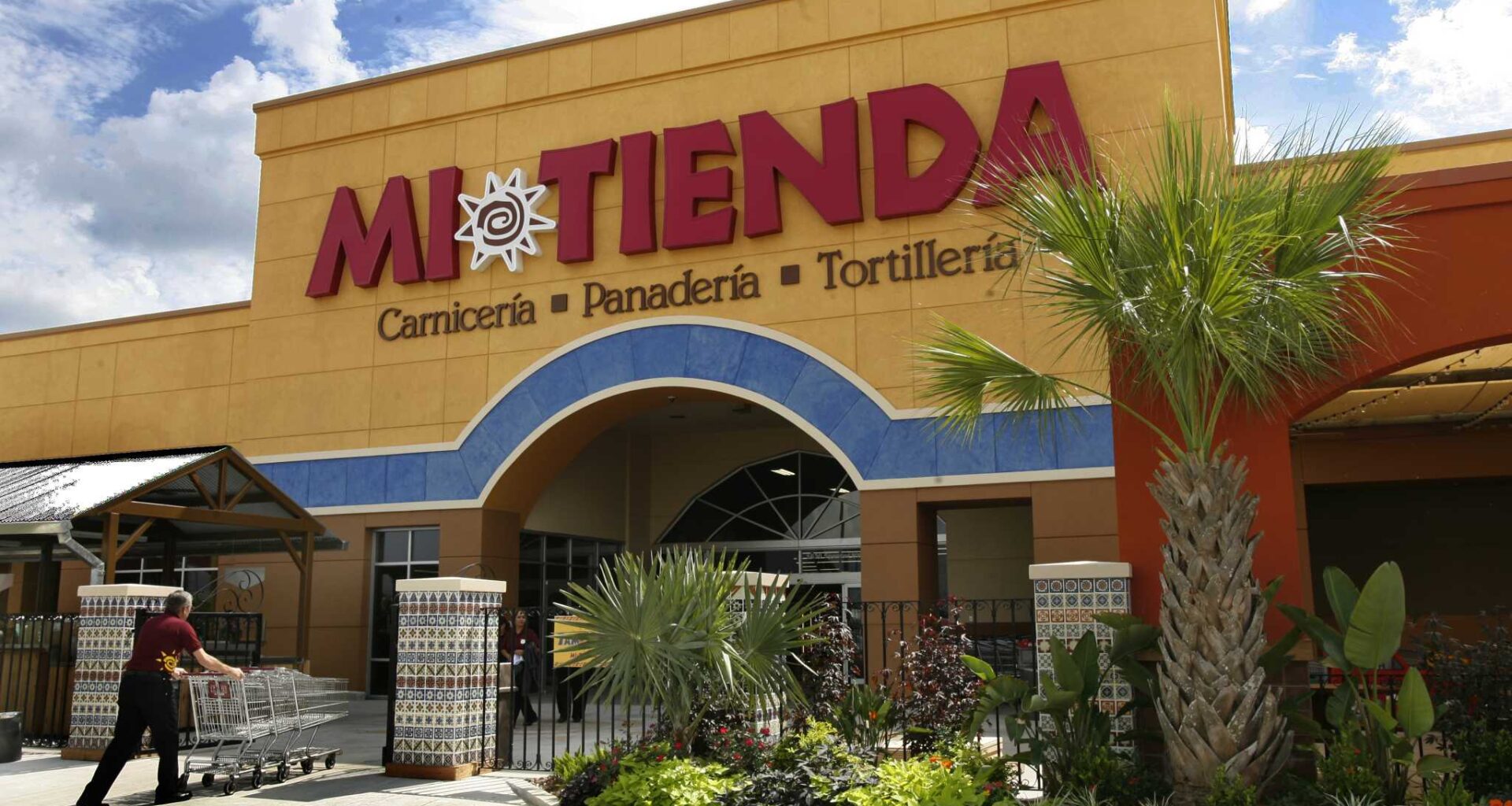 Plans underway for new H-E-B Mexican grocery store in Houston
