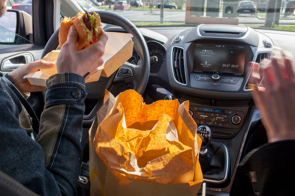Is it legal to eat while driving in Texas? What to know