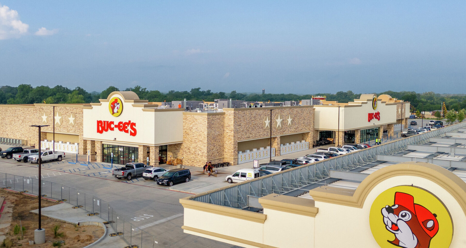 Is there a dress code to enter Buc-ee's? Policy, rules