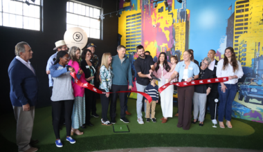 FIVE IRON GOLF FORT WORTH WELCOMES CHARLES SCHWAB CHALLENGE FANS WITH TOURNAMENT-WEEK EXPERIENCES, WATCH PARTIES AND FREE GOLF FOR ANYONE NAMED CHARLES