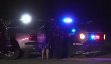 1 dead, 1 injured in Houston apartment shooting