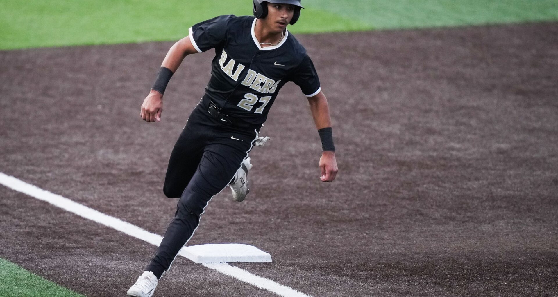 High school baseball: 2 Central Texas teams advance in UIL playoffs