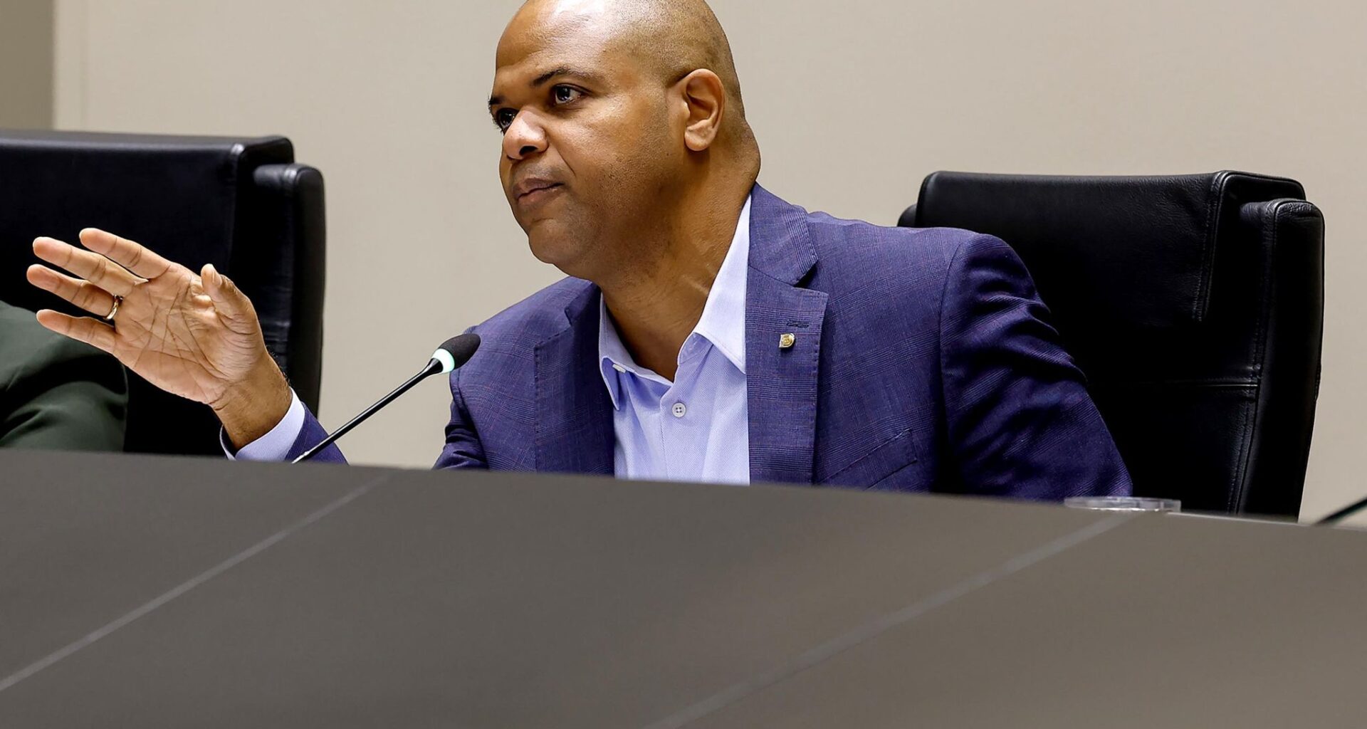Dallas mayor grows staff while city looks for budget cuts