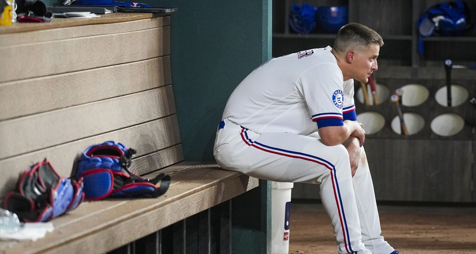 Rangers' Corey Seager (back) has live hitting session postponed