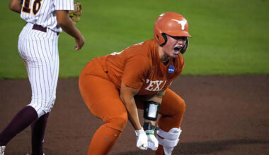 Texas vs Arizona State softball: Live updates, TV/streaming for Game 3 of NCAA Tournament