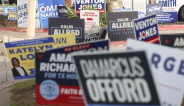 Live updates: Polls close at 7 in primary runoffs in key Texas races