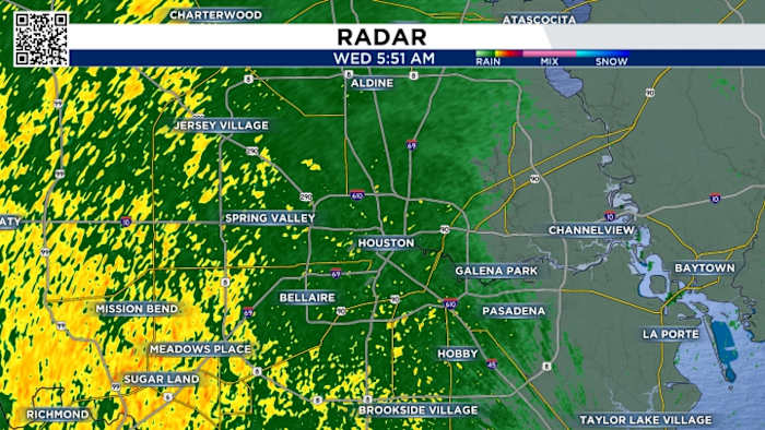 LIVE RADAR: Heavy rain moving out of Houston this morning, but moderate rain remains