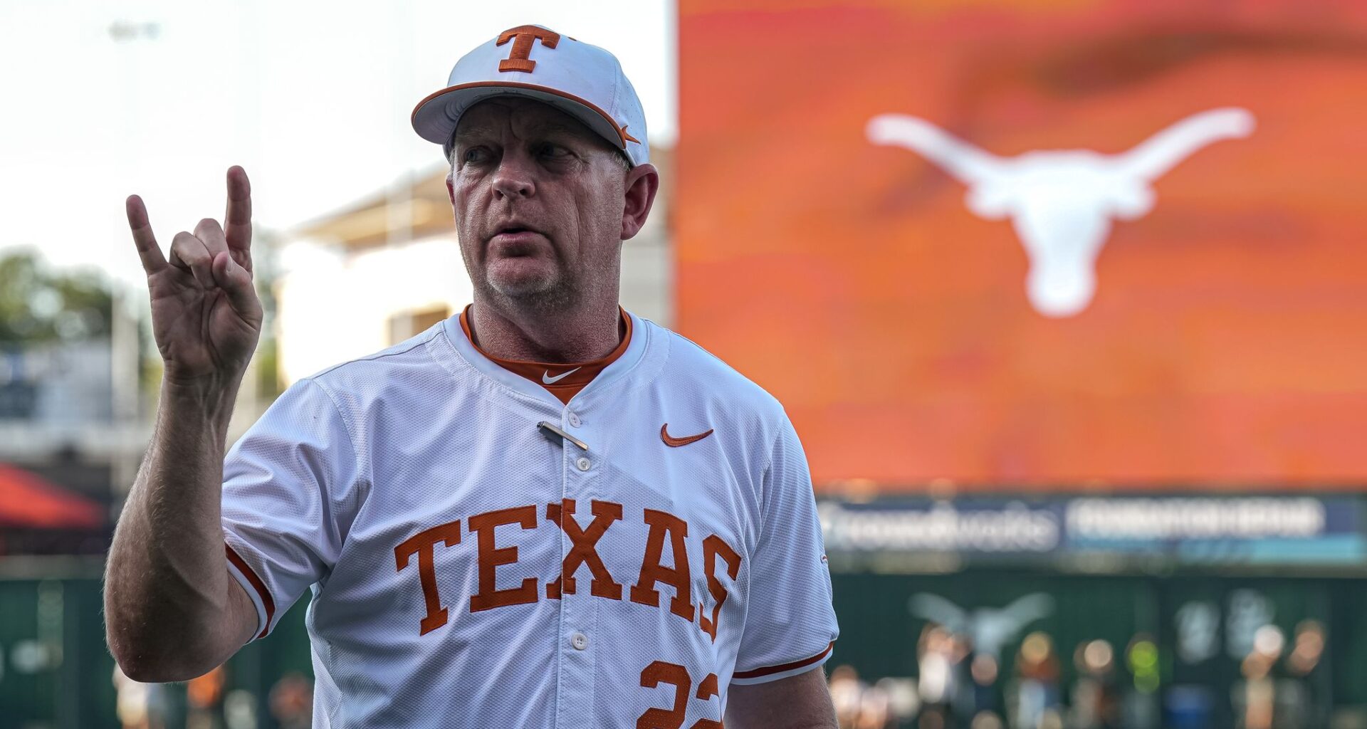 Texas baseball: Jim Schlossnagle explains decision on NCAA game start