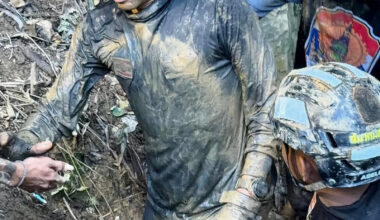 5 villagers missing in a flooded Laos cave for more than a week have been found alive, rescuers say