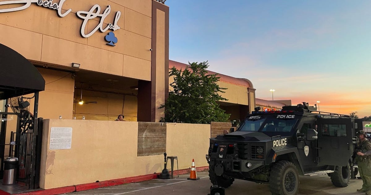 West Houston crime: Authorities on scene of illegal gambling investigation, several arrests made